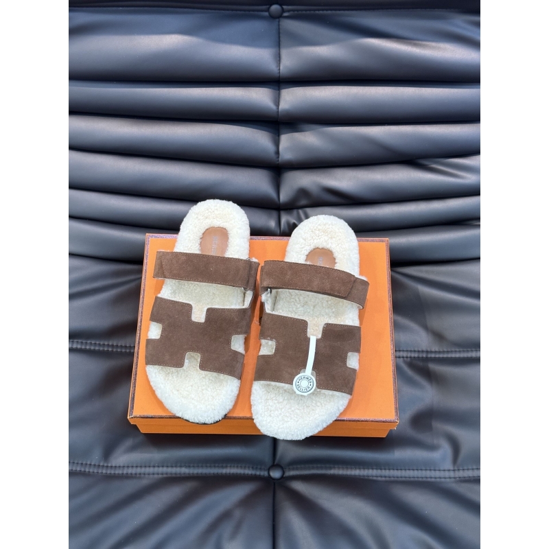 H**mes slippers
